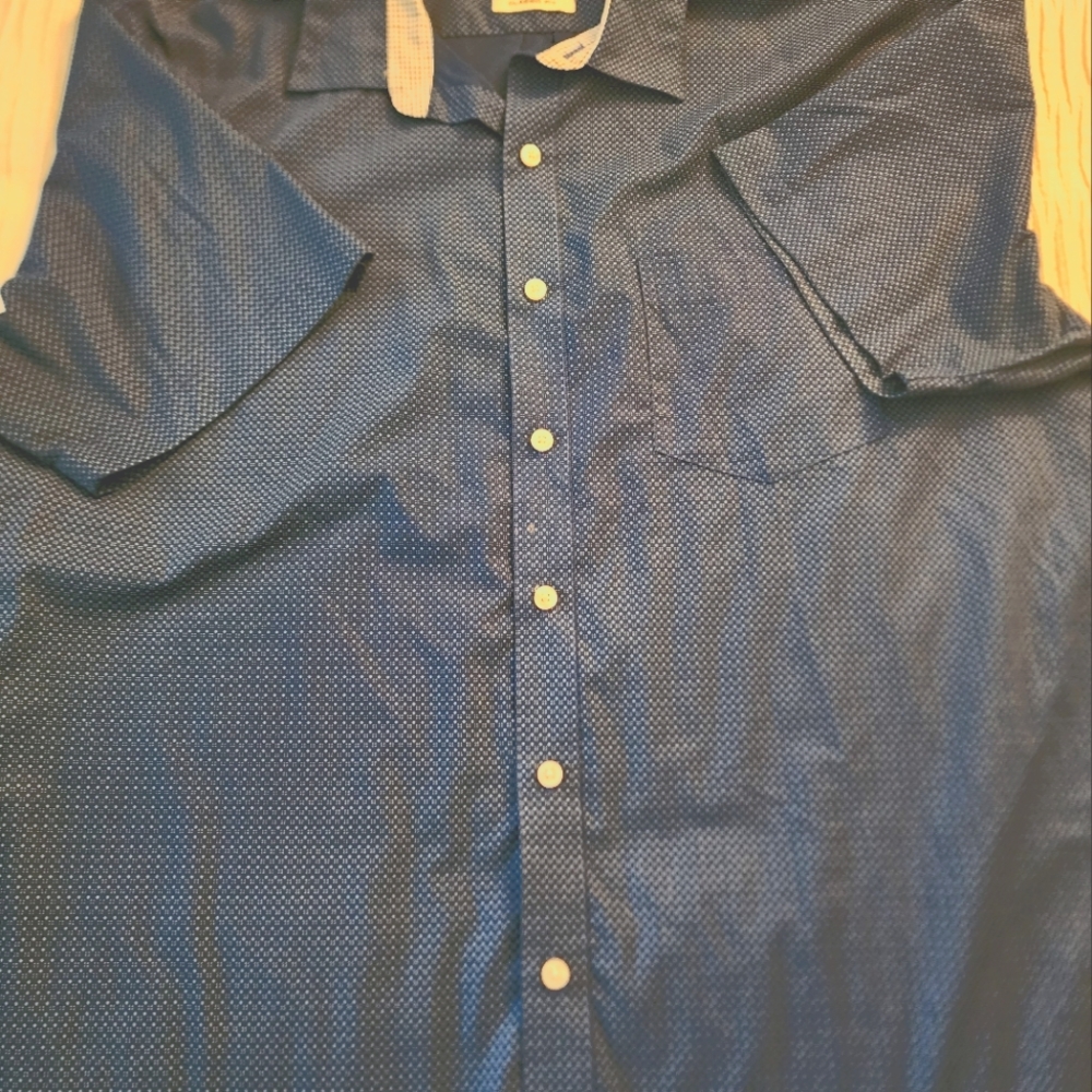 Men's buttton down